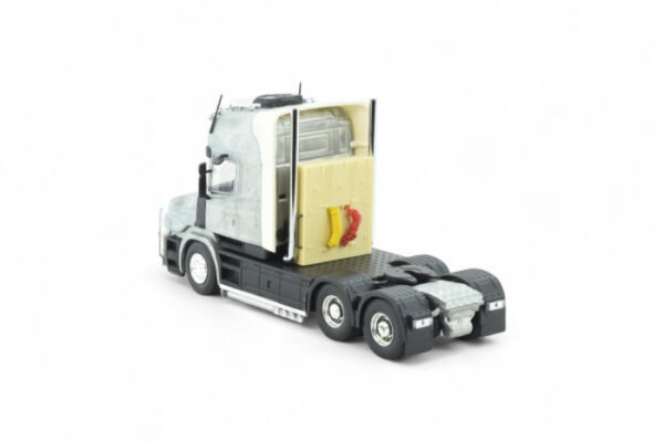 Kit 1 - Tekno 87795 - Scania T cab Build Kit (RHD) - Image 4