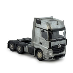 Tekno 84924 - MB MP05 Actros Giga space 6x4 tractor chassis kit