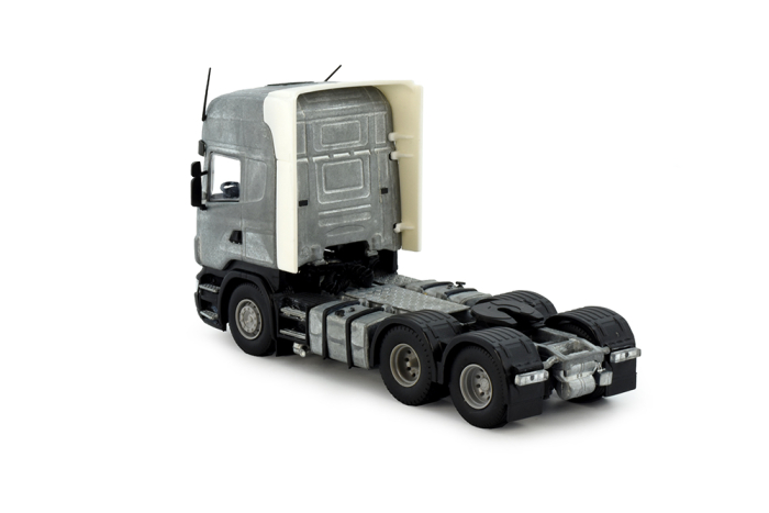 Tekno 85074 -Scania R5 Topline 6x2 long tractor chassis kit - Image 4